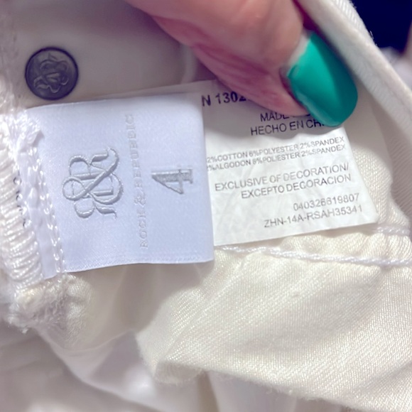 Rock & Republic White Denim Jeans - Picture 6 of 7